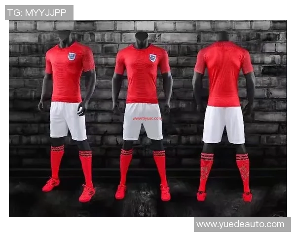 足球明星们热衷的短袖款式揭秘时尚与运动的完美结合